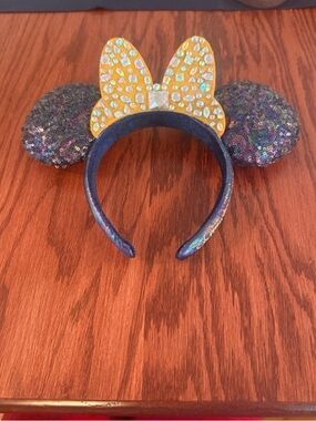 Disney Parks 50th Anniversary Iridescent Minnie Ears Jeweled Gold Bow Headband